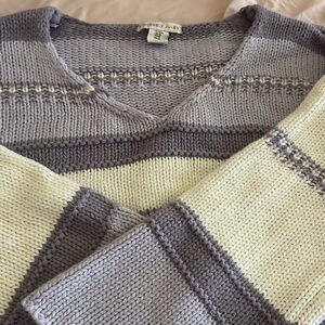 Super cute cropped sweater